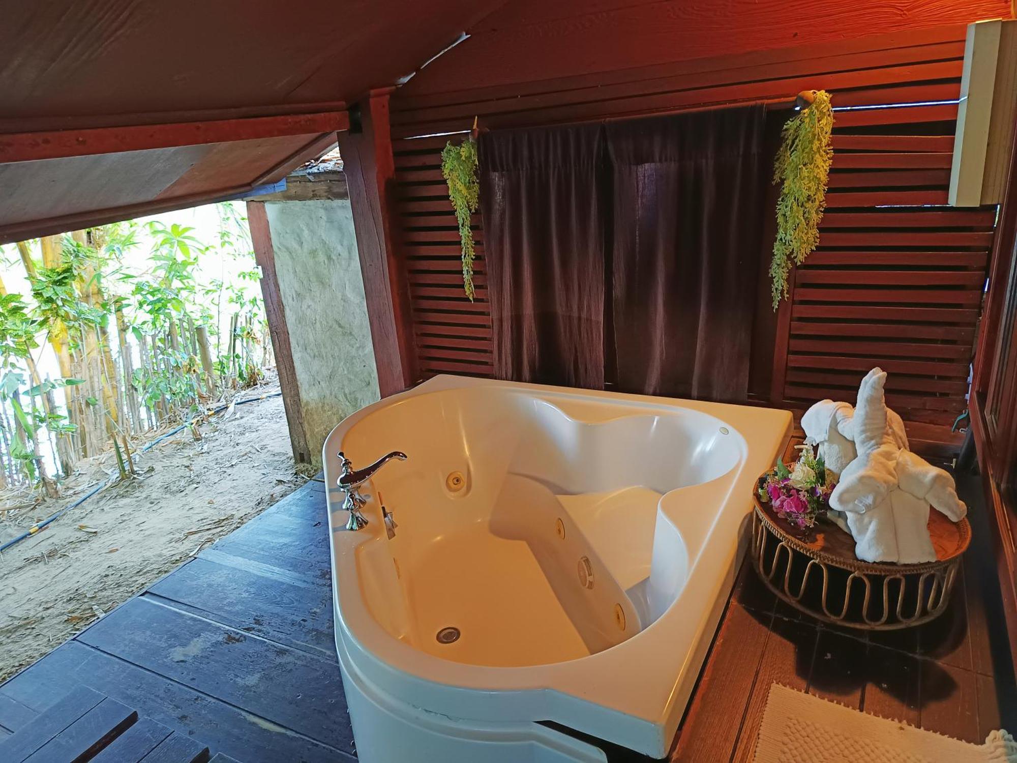 Tonnam Homestay Csiangmaj Szoba fotó